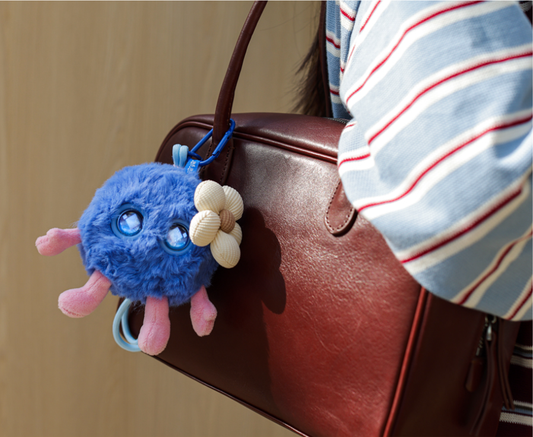 AI companion toys have long been a highly controversial track in the primary market. Yet the latest breakout success does not belong to any startup.